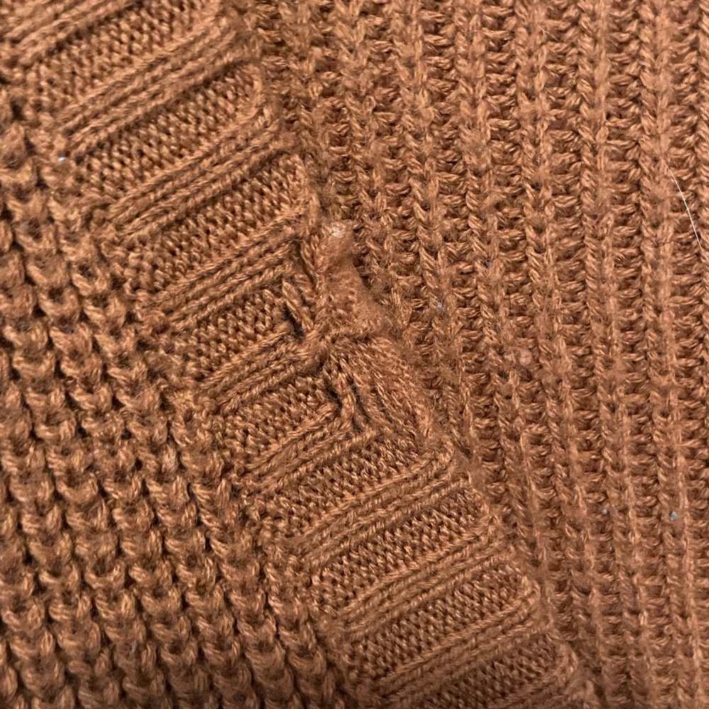 Multi colored sweater. - Picture 3 of 4